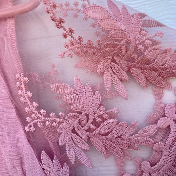 NWT Iris Small Pink Lace Sleeves Blouse - Picture 7 of 12